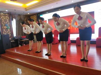 展禮儀風(fēng)采，樹(shù)服務(wù)標(biāo)桿——敬業(yè)賓館2020年服務(wù)禮儀風(fēng)采展示大賽圓滿落幕